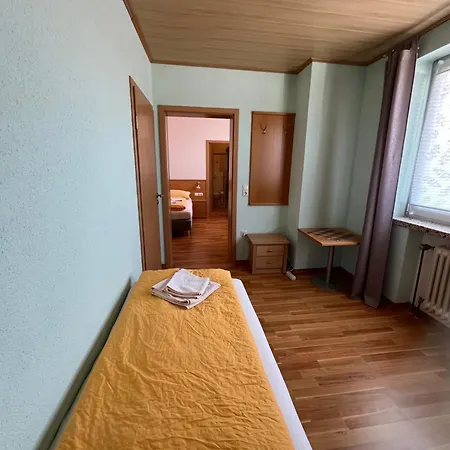 & Metzgerei Besenhardt *