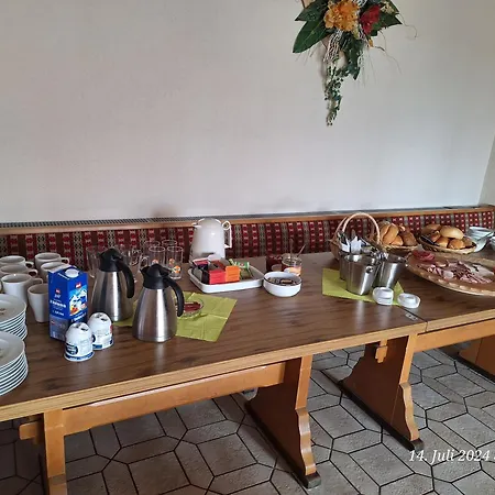 Guest house & Metzgerei Besenhardt *